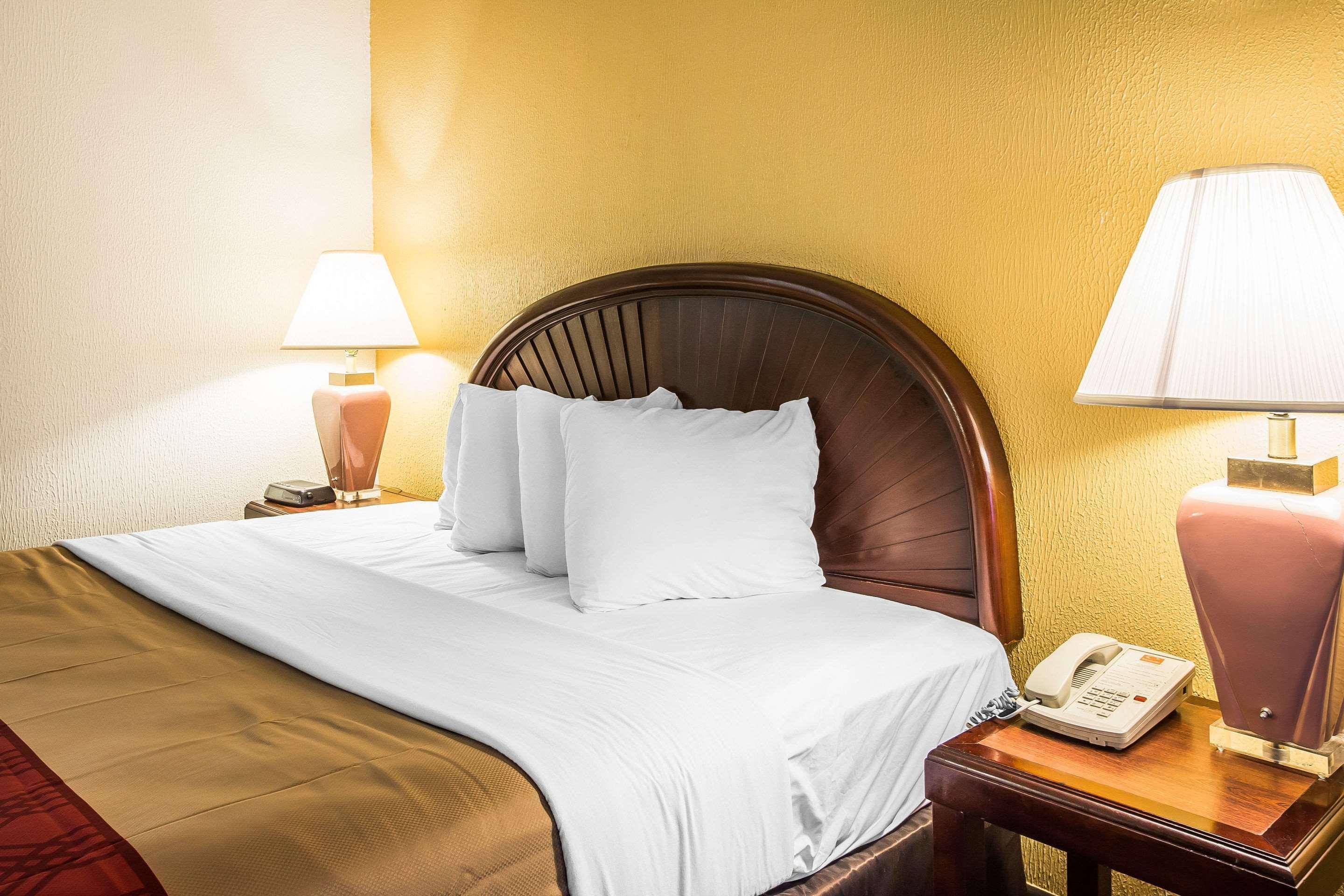 Econo Lodge Inn & Suites Carrollton Εξωτερικό φωτογραφία