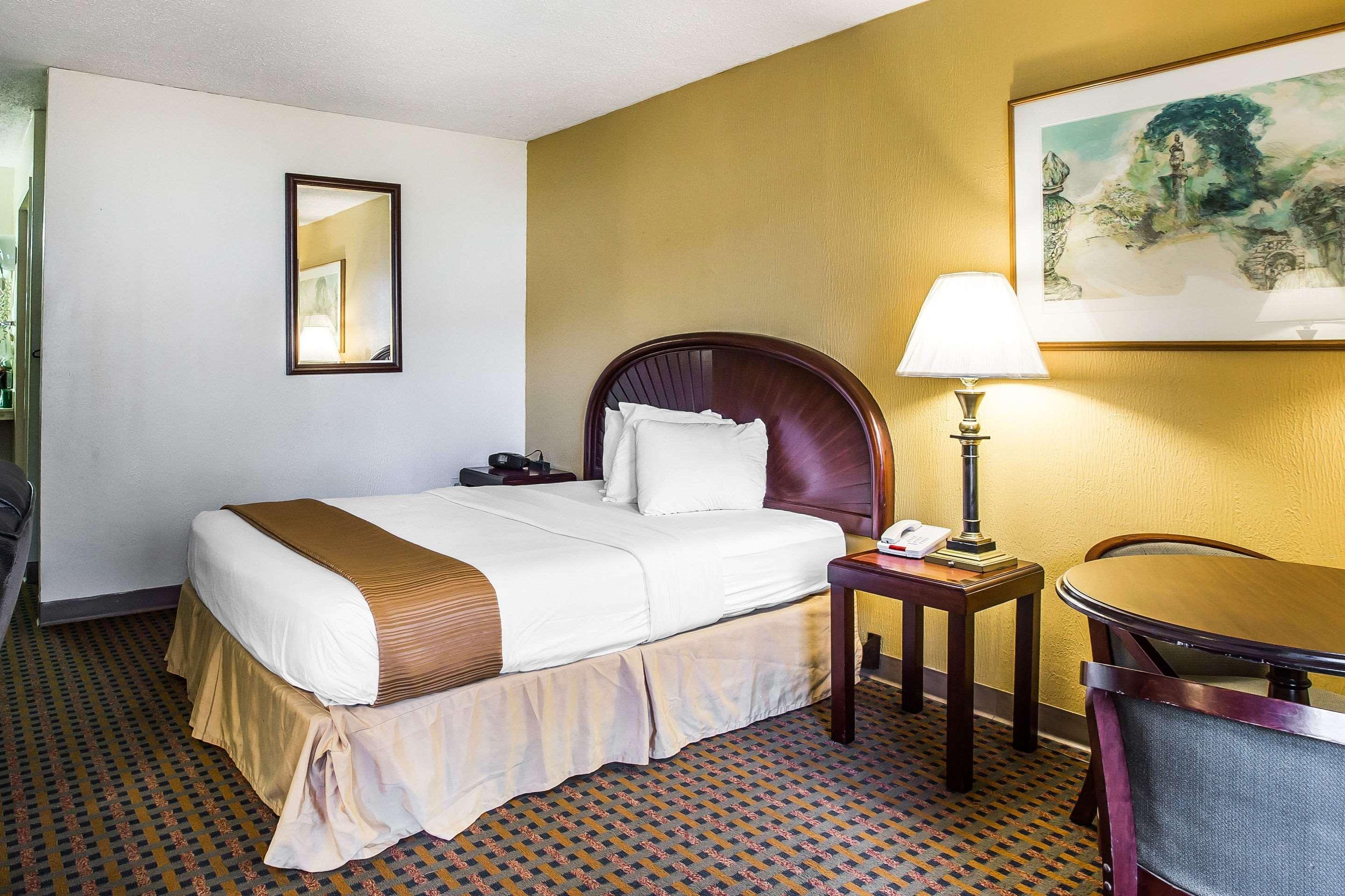 Econo Lodge Inn & Suites Carrollton Εξωτερικό φωτογραφία